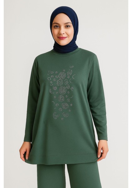 Kadın Yeşil Tesettür Giyim Zarif Önü Taş Detaylı ve Bisiklet Yakatunik & Pantolon Ikili Takım