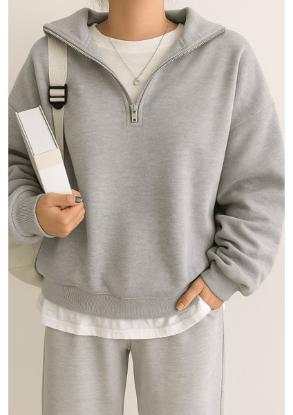 Kadın Pamuklu Oversize Silver Yarım Fermuarlı Sweatshirt modelleri