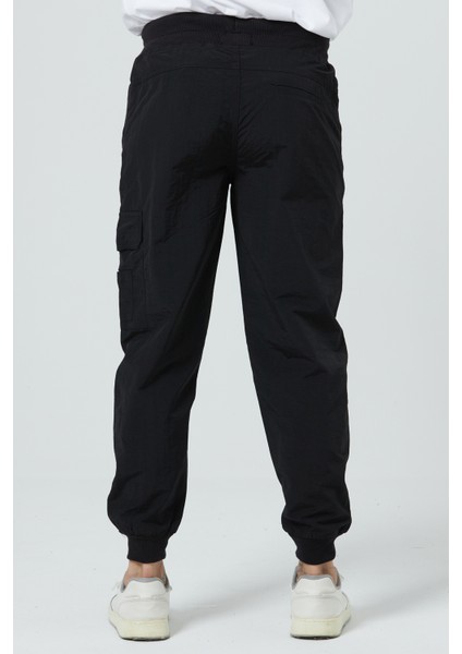 Erkek Kargo Cep Yazlık Paraşüt Yandan Cepli Beli Lastikli Relax Fit Paçası Lastikli Pantolon modelleri