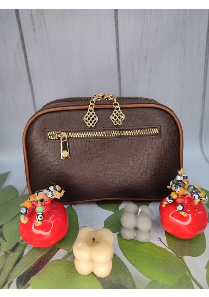 Üç Bölmeli Koyu Kahverengi Çapraz Çanta modelleri