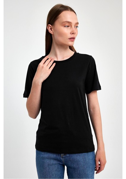 Kadın Sıfır Yaka T-Shırt fiyatları