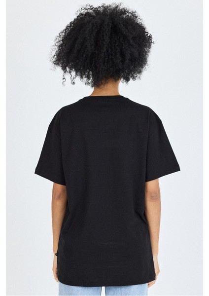 Unisex Oversize Sıfır Yaka T-Shirt indirimleri