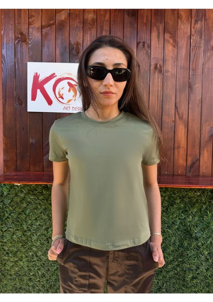 Basic Baskısız Düz Model / Kadın Haki Renk T-Shirt fiyatları