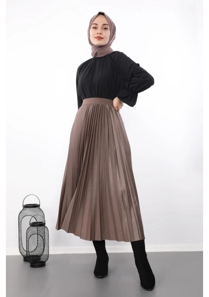 Kadın Deri Görünümlü Piliseli Etek Çikolata Yeni Sezon