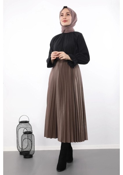 Kadın Deri Görünümlü Piliseli Etek Çikolata Yeni Sezon modelleri