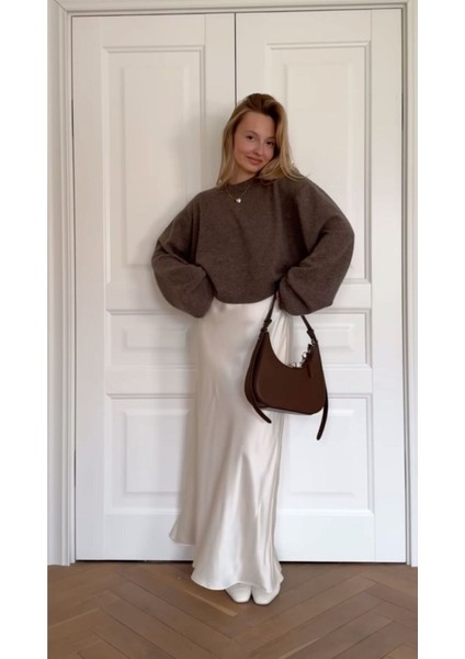 Kadın Krem Renk Bol Kesim Uzun Saten Etek fiyatları