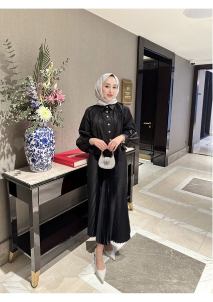 Kadın Siyah Deri Görünümlü Piliseli Etek 4934