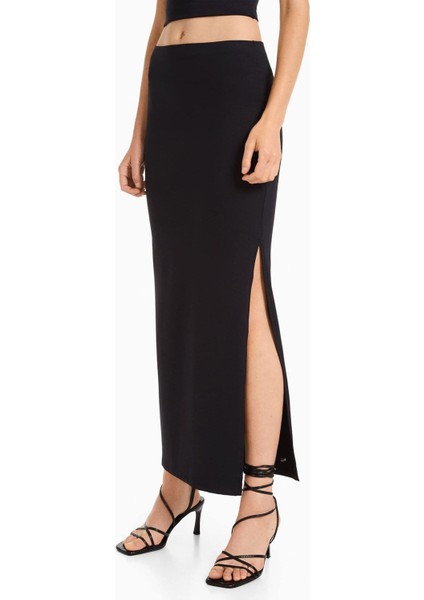 Kadın Siyah Yandan Derin Yırtmaçlı Uzun Etek