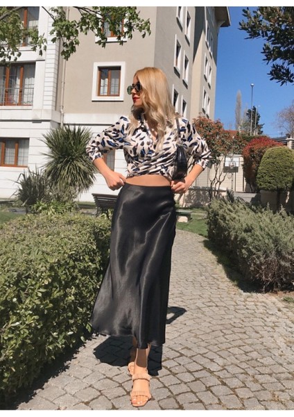 Siyah Beli Fermuarlı Çan Model Uzun Saten Etek 91 cm