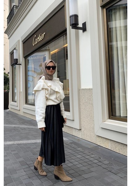 Kadın Siyah Piliseli Etek 101 modelleri