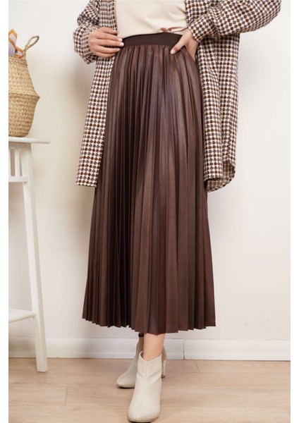 Kadın Deri Görünümlü Piliseli Etek Kahverengi Renk Yeni Sezon fiyatları