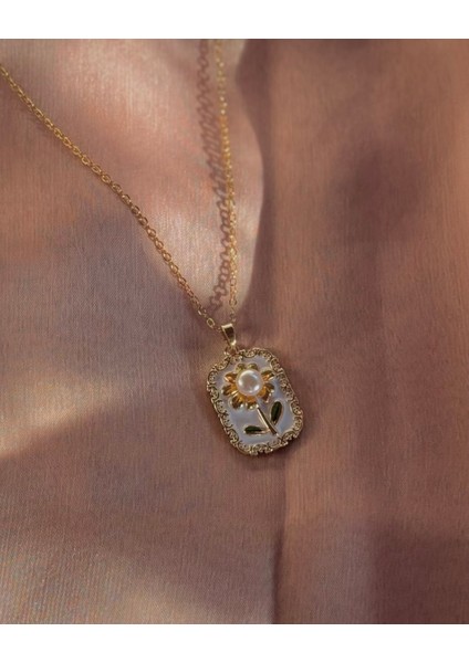 Çelik Kaplama Vintage Papatya Incili Kolye Gold modelleri