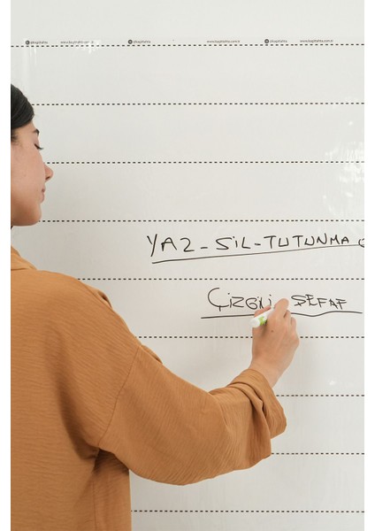 Şeffaf Çizgili Yazı Tahtası 100X100CM, Canlı Turuncu Renk Seçeneği Ile.