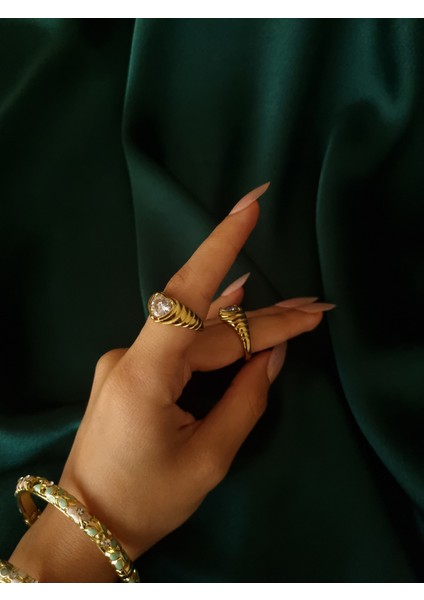 Gold Renk Çizgi Detaylı Kalp Paslanmaz Çelik Yüzük indirimleri