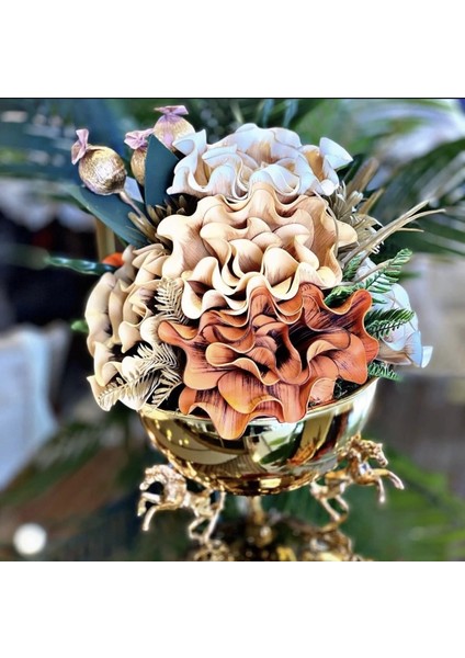 Yapay Çiçekli At Ayaklı Vazo