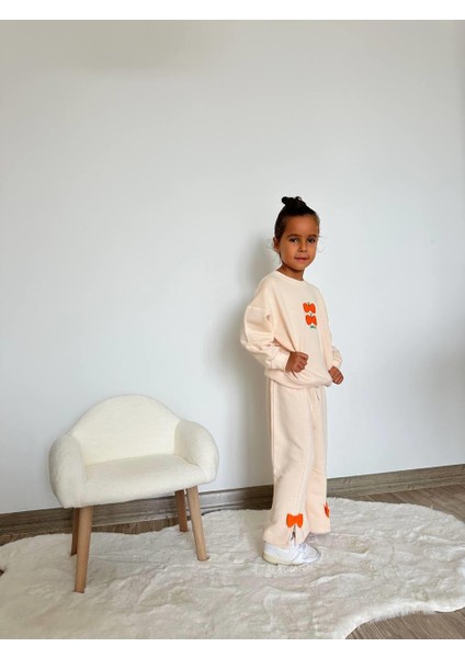 Kız Çocuk Pamuklu Bej Turuncu Fiyonk Detaylı Eşofman Takımı modelleri