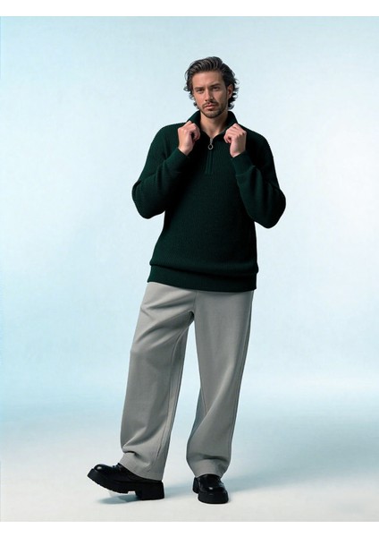 V Yaka Fermuarlı Triko – Casual Fit