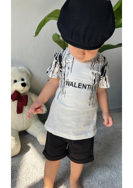 Walenti Baskılı Siyah-Beyaz Şort Alt-Üst Takım fırsatları