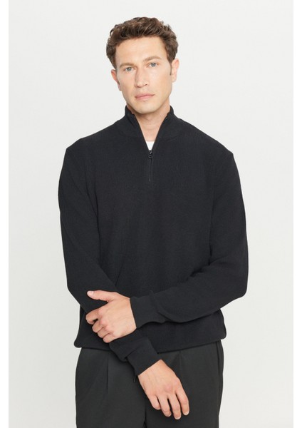 Pamuklu Standart Fit Normal Kesim Bato Yaka Jakarlı Triko Kazak