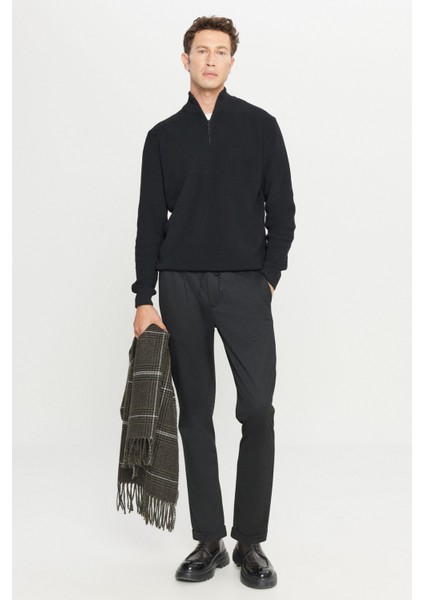 Pamuklu Standart Fit Normal Kesim Bato Yaka Jakarlı Triko Kazak fiyatları