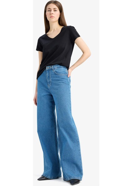 Regular Fit V Yaka Basic Düz Kısa Kollu Tişört C2058AX25SM fiyatları