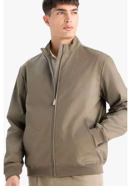 Slim Fit Dar Kesim Dik Yaka Astarlı Fermuarlı Cepli Mevsimlik Baharlık Mont D1238AX25AU