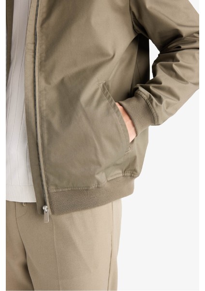 Slim Fit Dar Kesim Dik Yaka Astarlı Fermuarlı Cepli Mevsimlik Baharlık Mont D1238AX25AU indirimleri