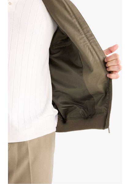 Slim Fit Dar Kesim Dik Yaka Astarlı Fermuarlı Cepli Mevsimlik Baharlık Mont D1238AX25AU