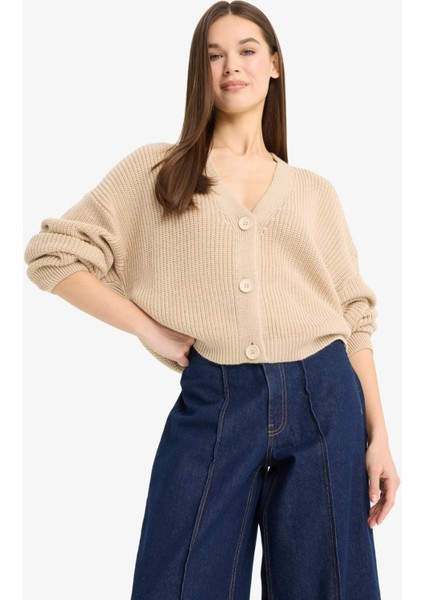 Regular Fit V Yaka Düğmeli Triko Hırka U2052AZ25WN modelleri