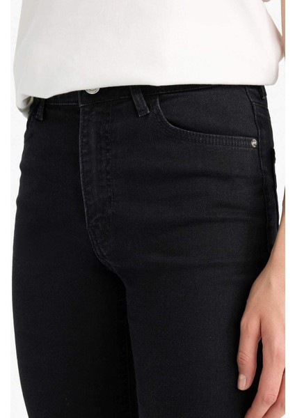 Mia Flare Fit Normal Bel İspanyol Paça Uzun Jean Pantolon E9157AX25AU