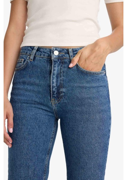 Comfort Straight Yüksek Bel Bilek Boy Jean Yıkamalı Pantolon D8154AX25AU indirimleri