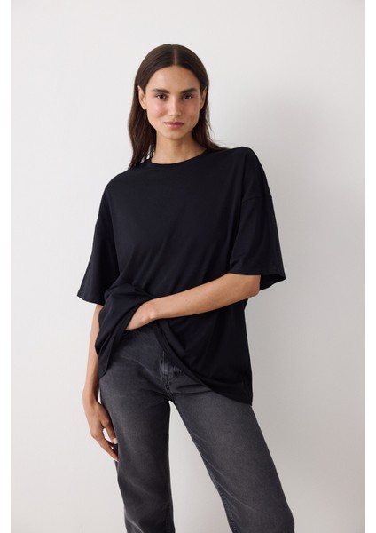 Siyah Basic Oversize Bisiklet Yaka Tişört