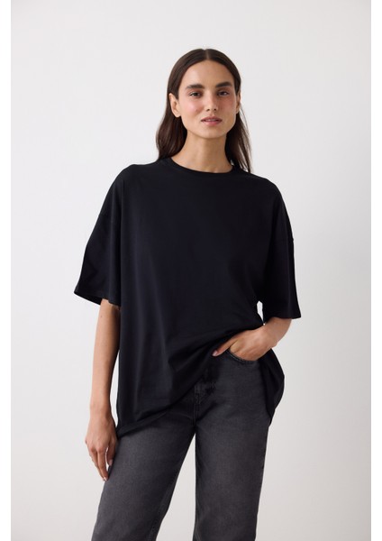 Siyah Basic Oversize Bisiklet Yaka Tişört modelleri