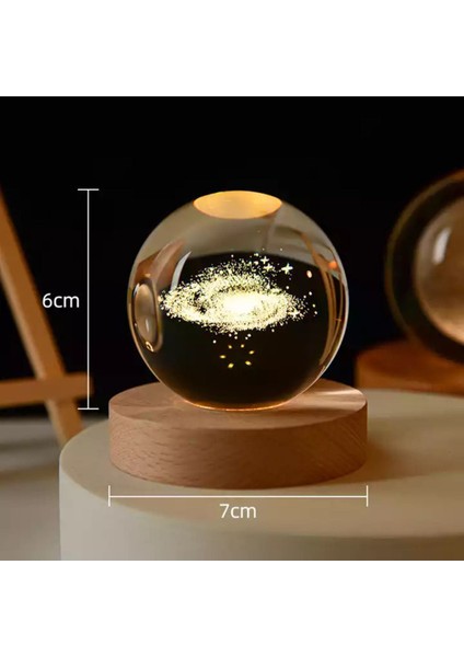 Işıklandırmalı Cam Ay ve Zirkon Kolye, Ahşap Standlı, Estetik ve Şık Tasarım