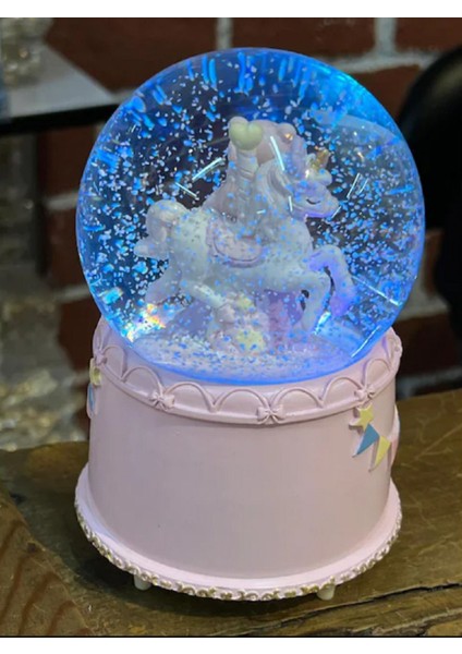 Işıklı ve Müzikli Büyük Atlı Karınca ve Kız Figürlü Kar Küresi modelleri