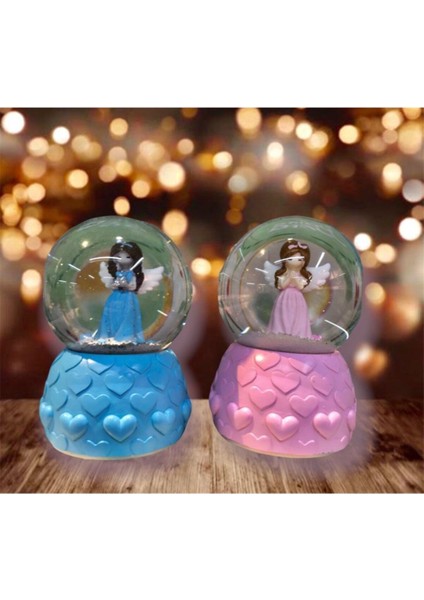 Şık ve Büyüleyici Kar Küresi Dekoru, Sevgi ve Huzur Dolu Anlar Için Ideal.