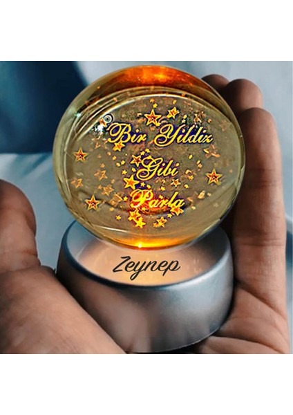 Kişiye Özel Parlak Renkli Işıklı Cam Küre, Eşsiz ve Işıltılı Hediye Seçeneği