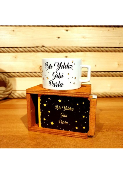 Parlak ve Renk Değiştiren Işıklı Kristal Küre ve Parlak Renkli Kupa indirimleri