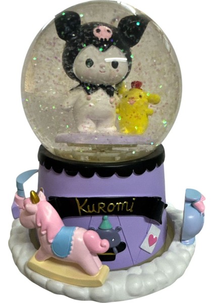 Dev Boy Işıklı Müzikli Kar Küresi, Kuromi ve Pompompurin Temalı, Renkli ve Eğlenceli
