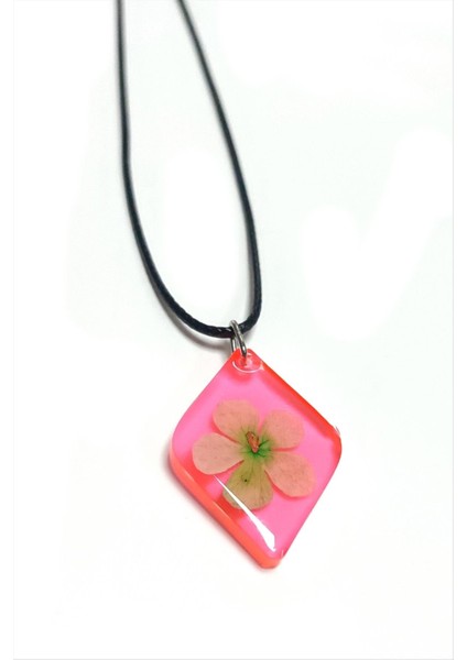 Kartopu Çiçeği Baklava Dilimli Epoksi Kolye