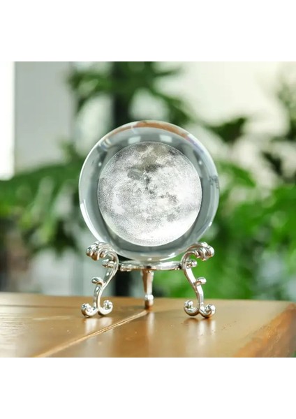 Ay Desenli Kristal Küre ile Şık Masa Dekoru, Metal Standlı Tasarım