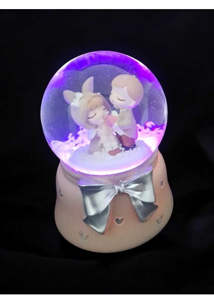 Sevgili Çift Işıklı Kar Küresi, Küçük ve Şık Tasarım fiyatları