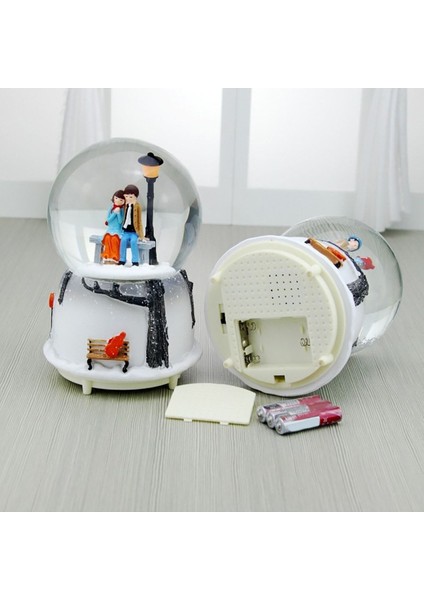 Işıklı ve Müzikli Orta Boy Romantik Aşk Temalı Kar Küresi indirimleri