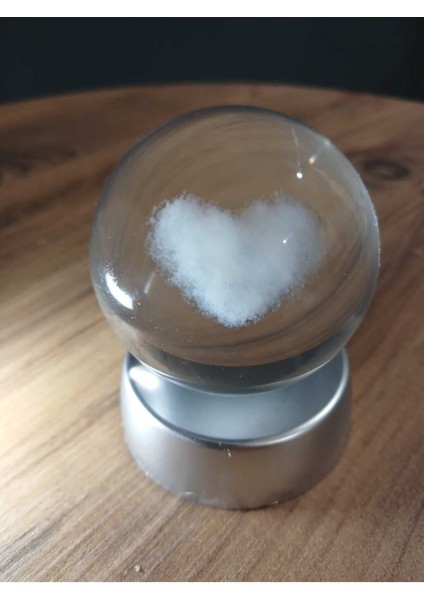 Şeffaf Işıklı Cam Kalp Dekorasyonu, Ortamınıza Sıcaklık ve Şıklık Katacak