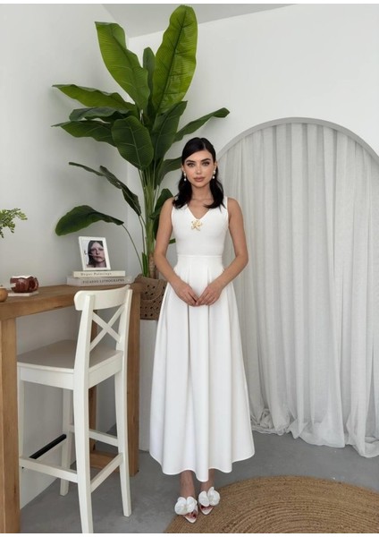 Late Yıldız Detaylı Elbise