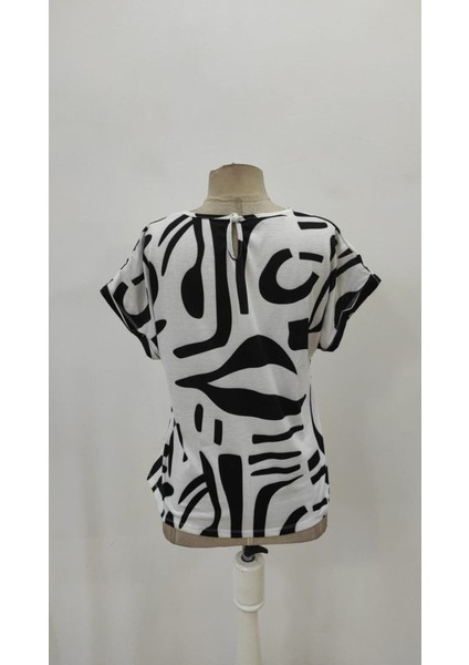 Kadın Kısa Kollu Yuvarlak Yaka Desenli Süprem Bluz