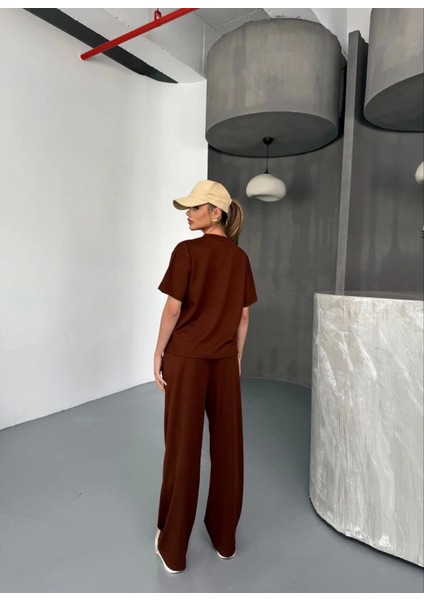 Osy Modal Yumuşak Dokulu Kumaş Kısa Kollu Bluz Rahat Pantalon Ikili Takım- Kahverengi modelleri