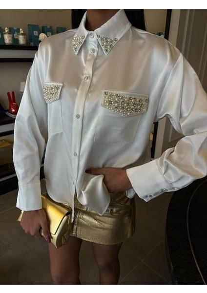 Yaka ve Cep Inci Taşlı Saten Gömlek 3423