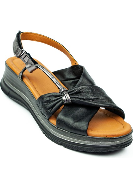 8066 Siyah Deri Kadın Sandalet