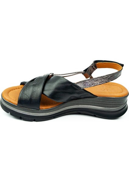 8066 Siyah Deri Kadın Sandalet modelleri